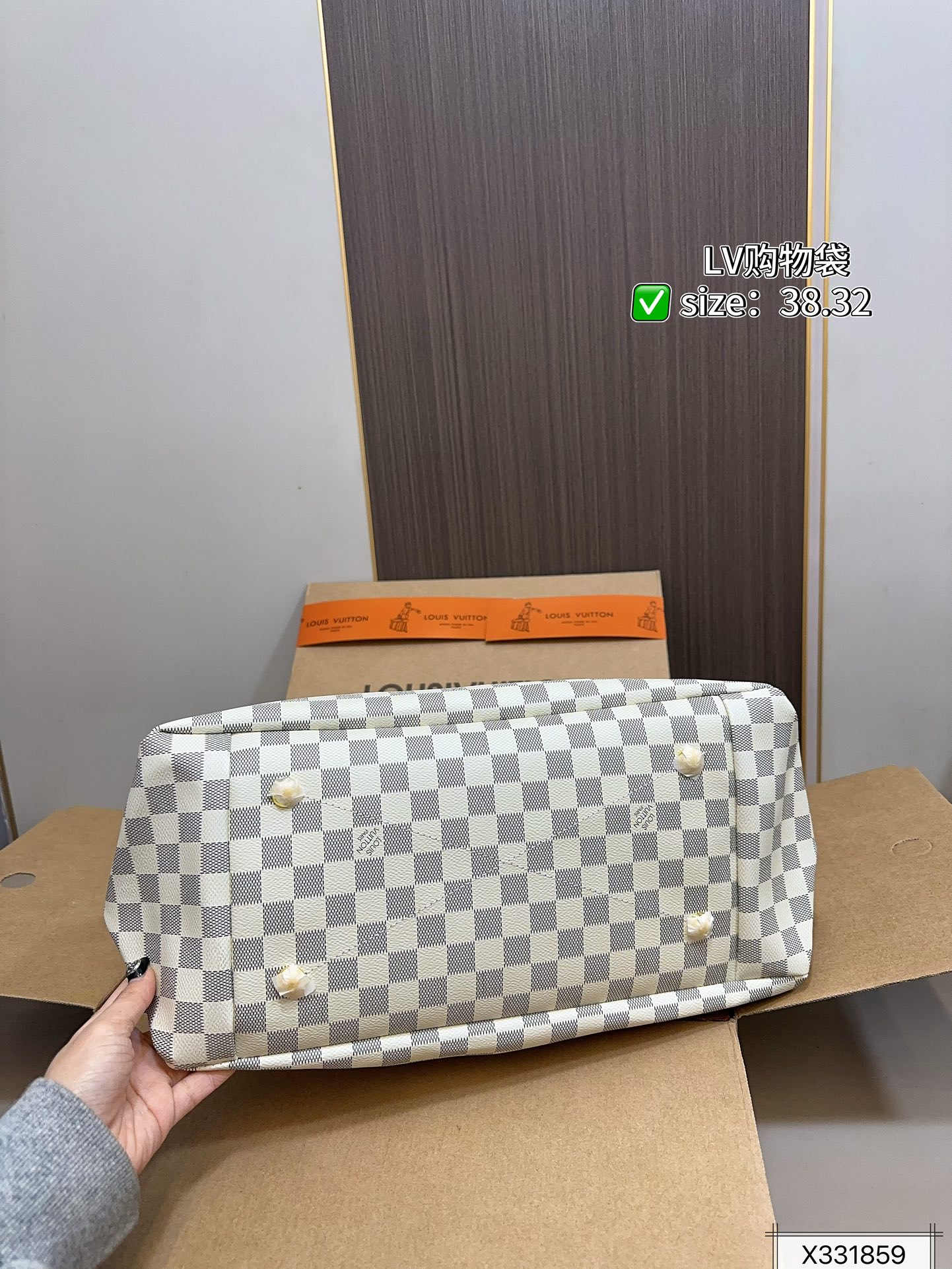 תיק שק לואי ויטון – תמונה 11