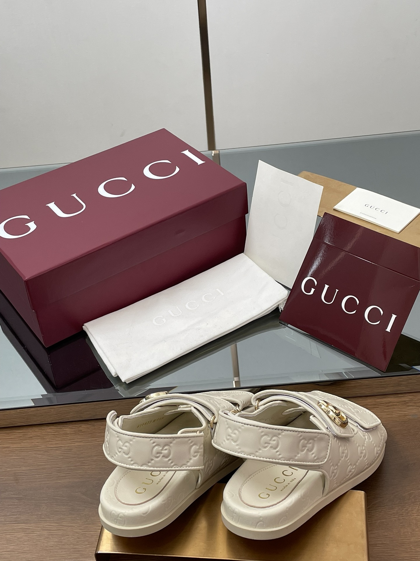 כפכפים וסנדלים גוצי – תמונה 11