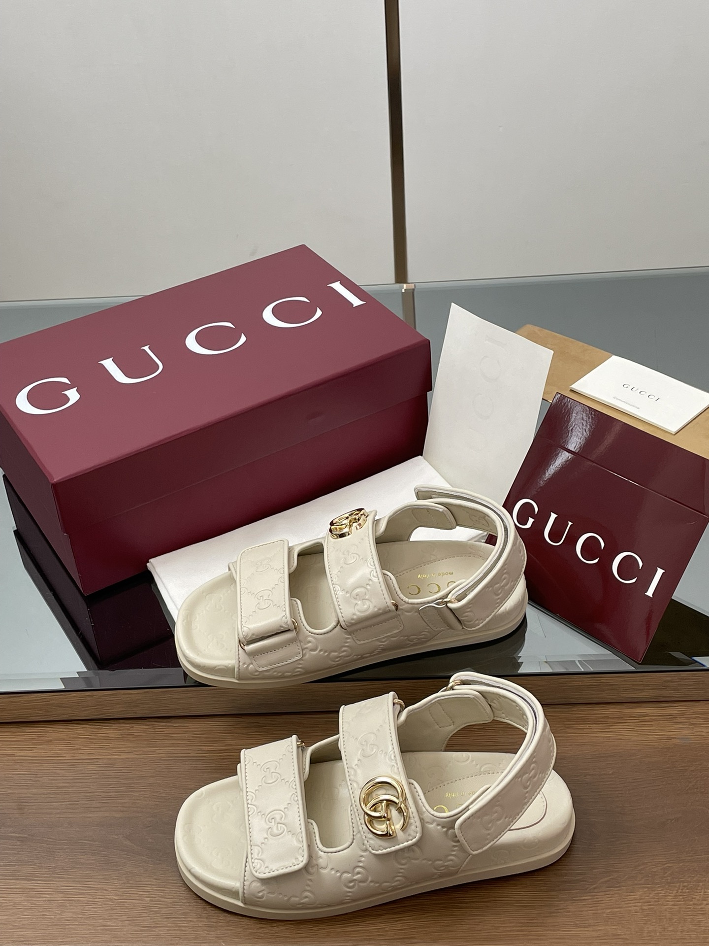 כפכפים וסנדלים גוצי – תמונה 13