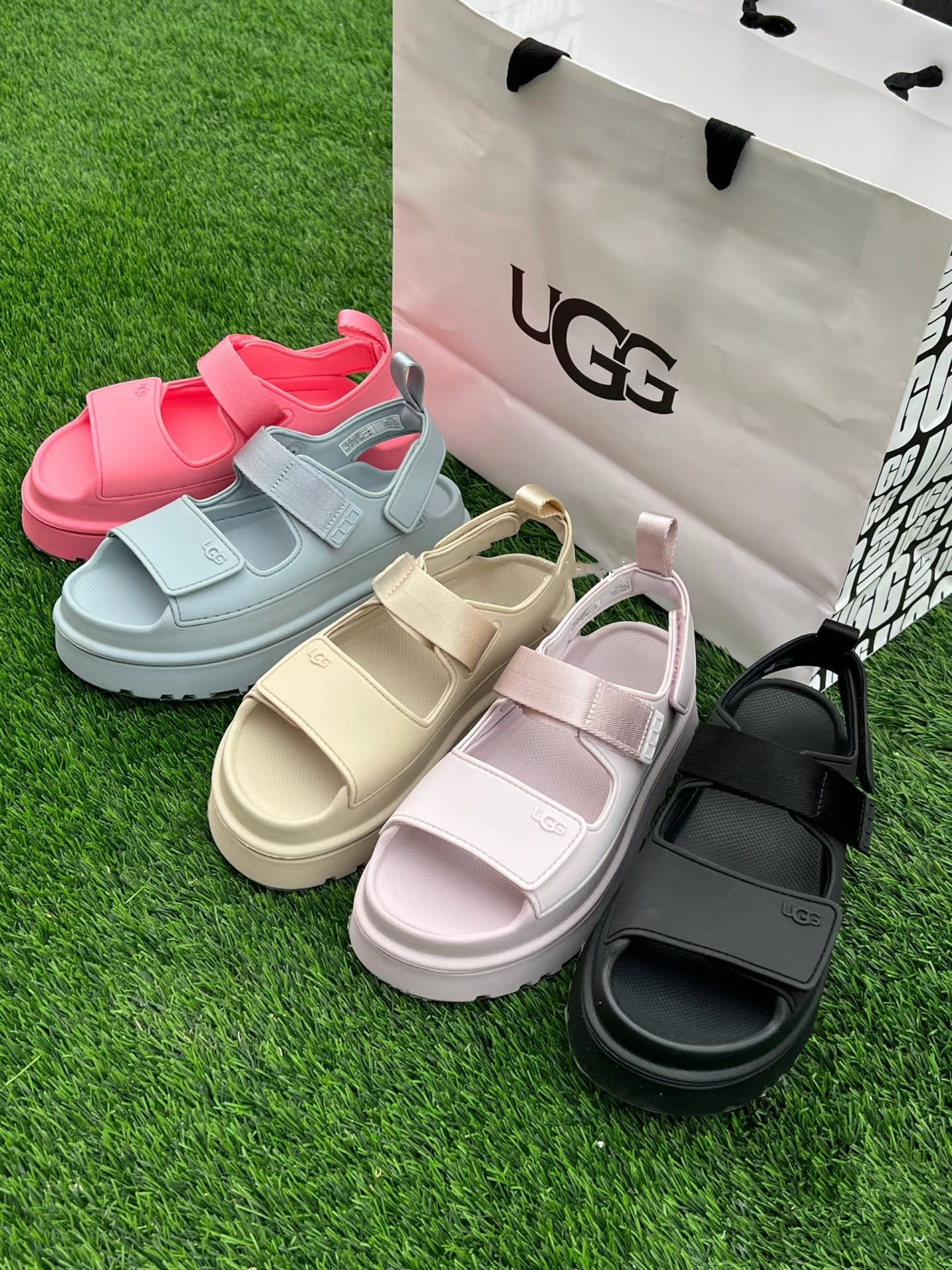 סנדלים UGG פלטפורמה – תמונה 12