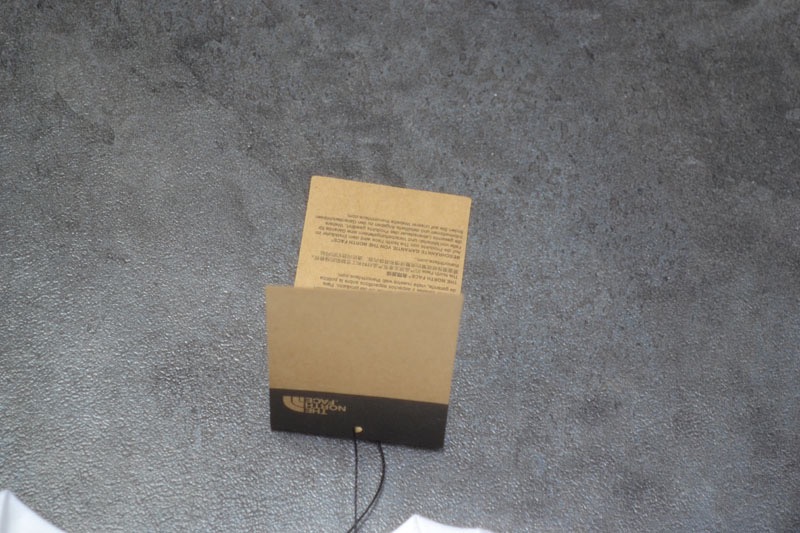 חולצות טי נורת פייס – תמונה 7