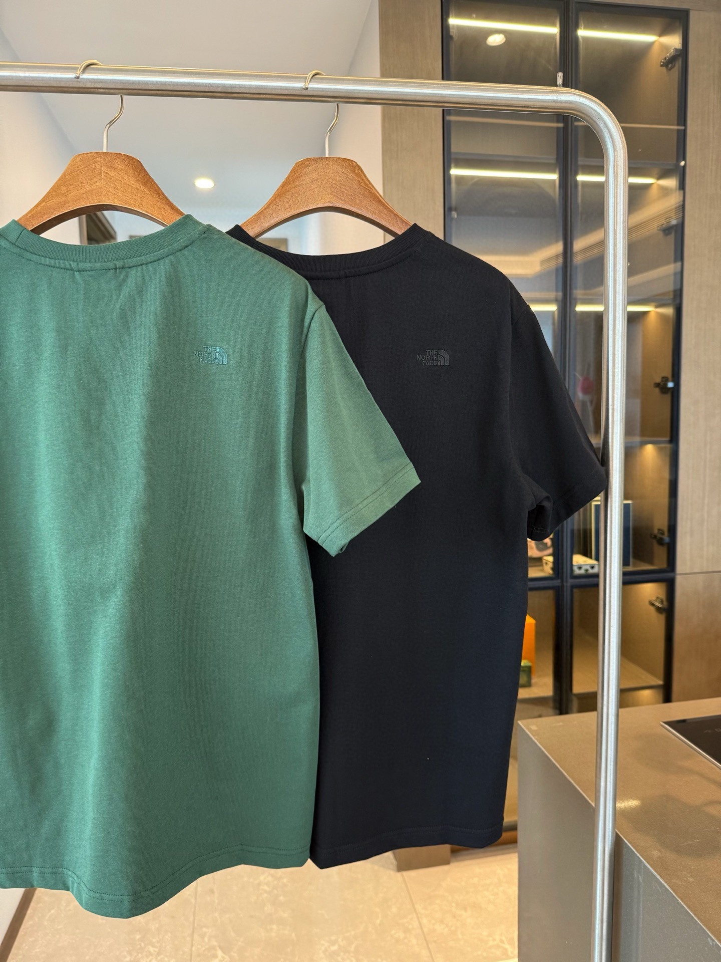 חולצות טי נורת פייס – תמונה 5