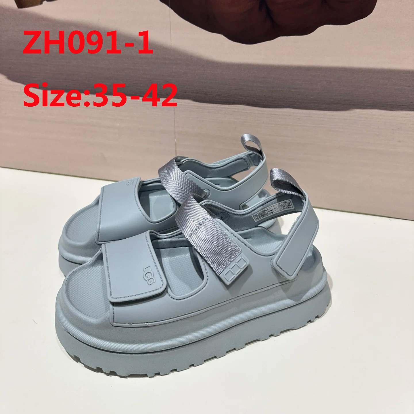 סנדלים UGG פלטפורמה – תמונה 3