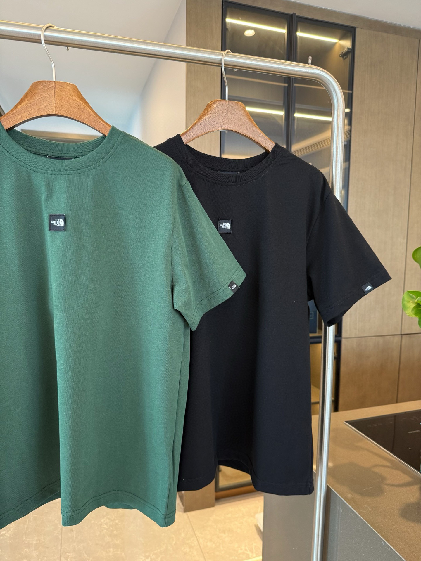 חולצות טי נורת פייס