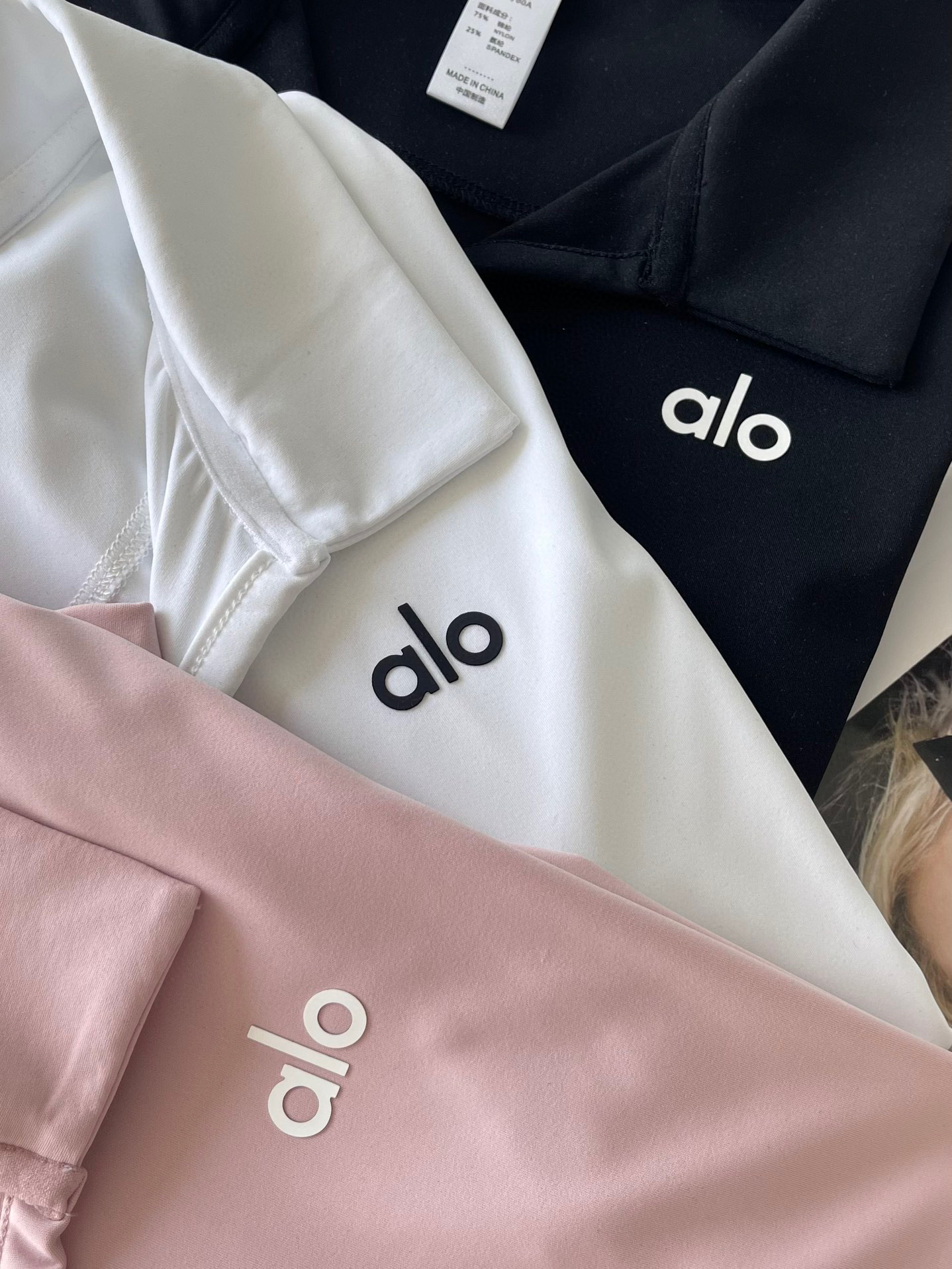 חולצה אלו יוגה – תמונה 13