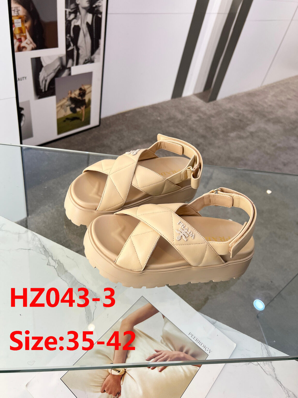 סנדלים וכפכפים פראדה – תמונה 5