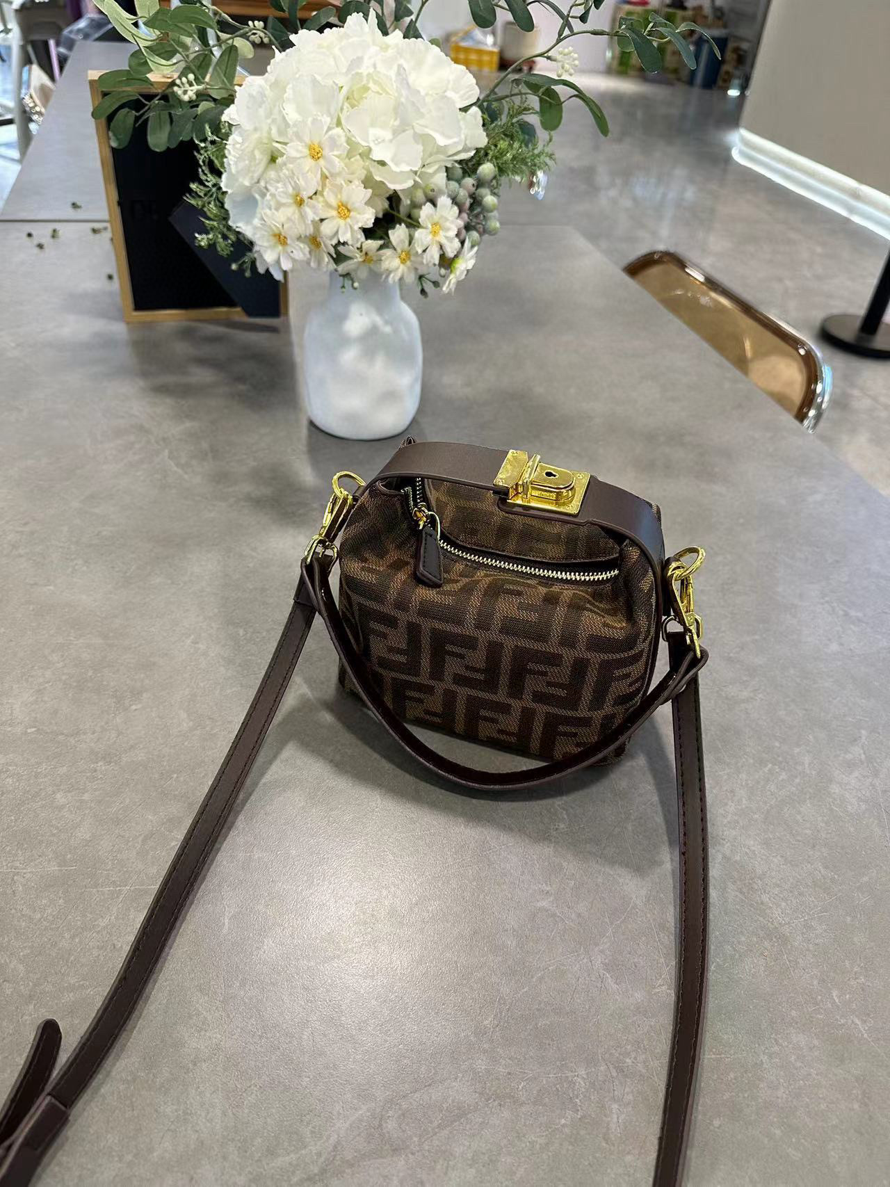 תיק יד מותגים – תמונה 11