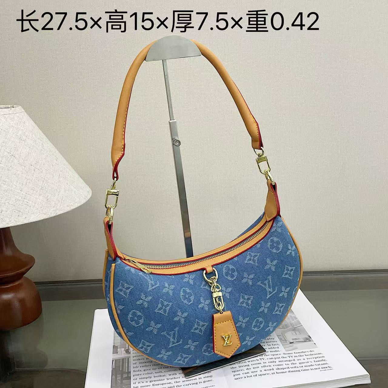 תיק חצי ירח לואי ויטון – תמונה 8