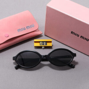 משקפי שמש מיו מיו