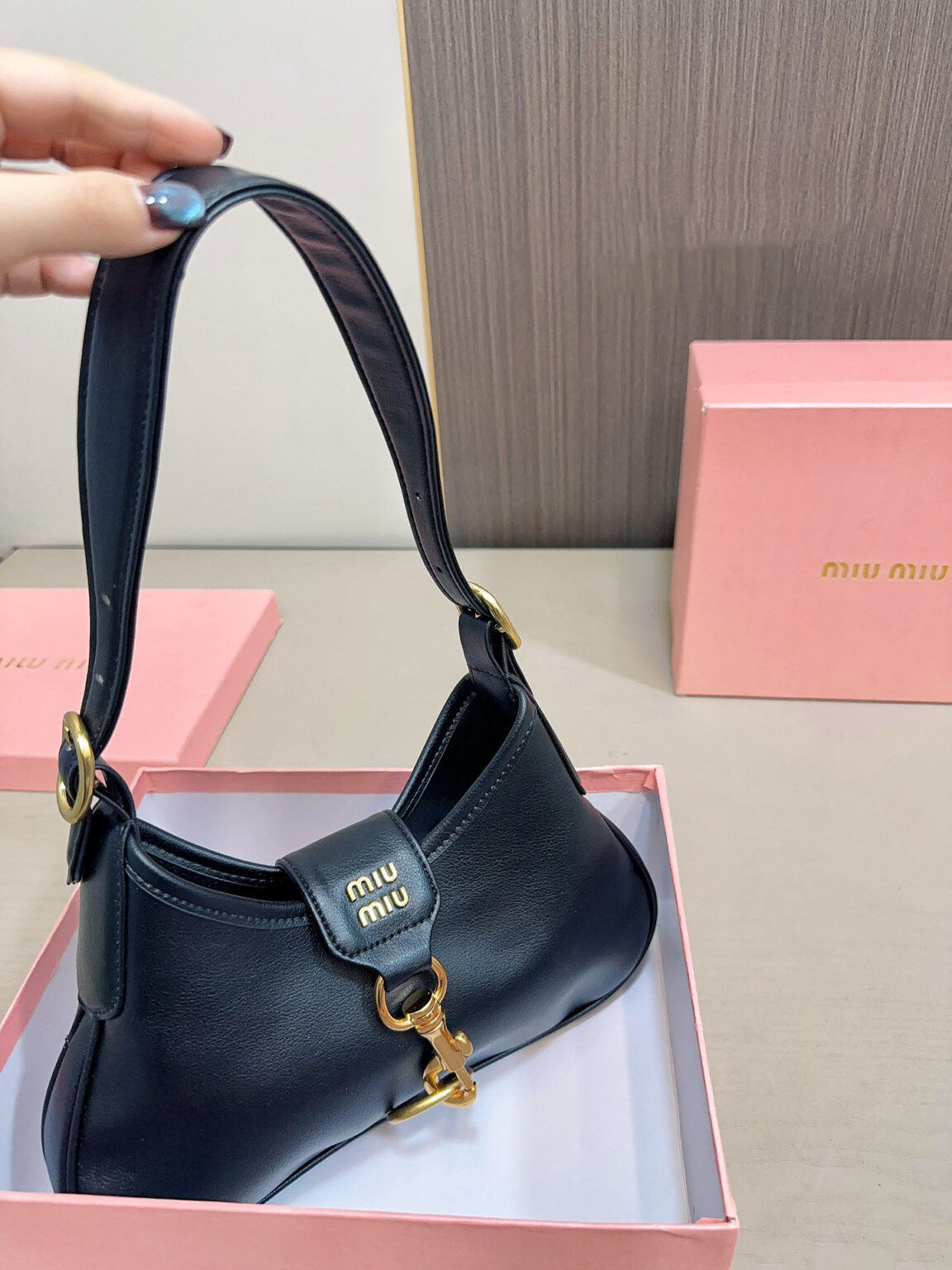 תיק צד מיו מיו – תמונה 7