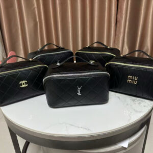 תיק איפור מותגים