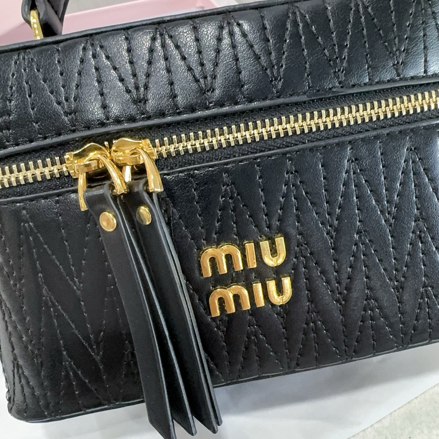 תיק צד מיו מיו – תמונה 4