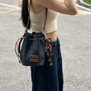 תיק מיו מיו