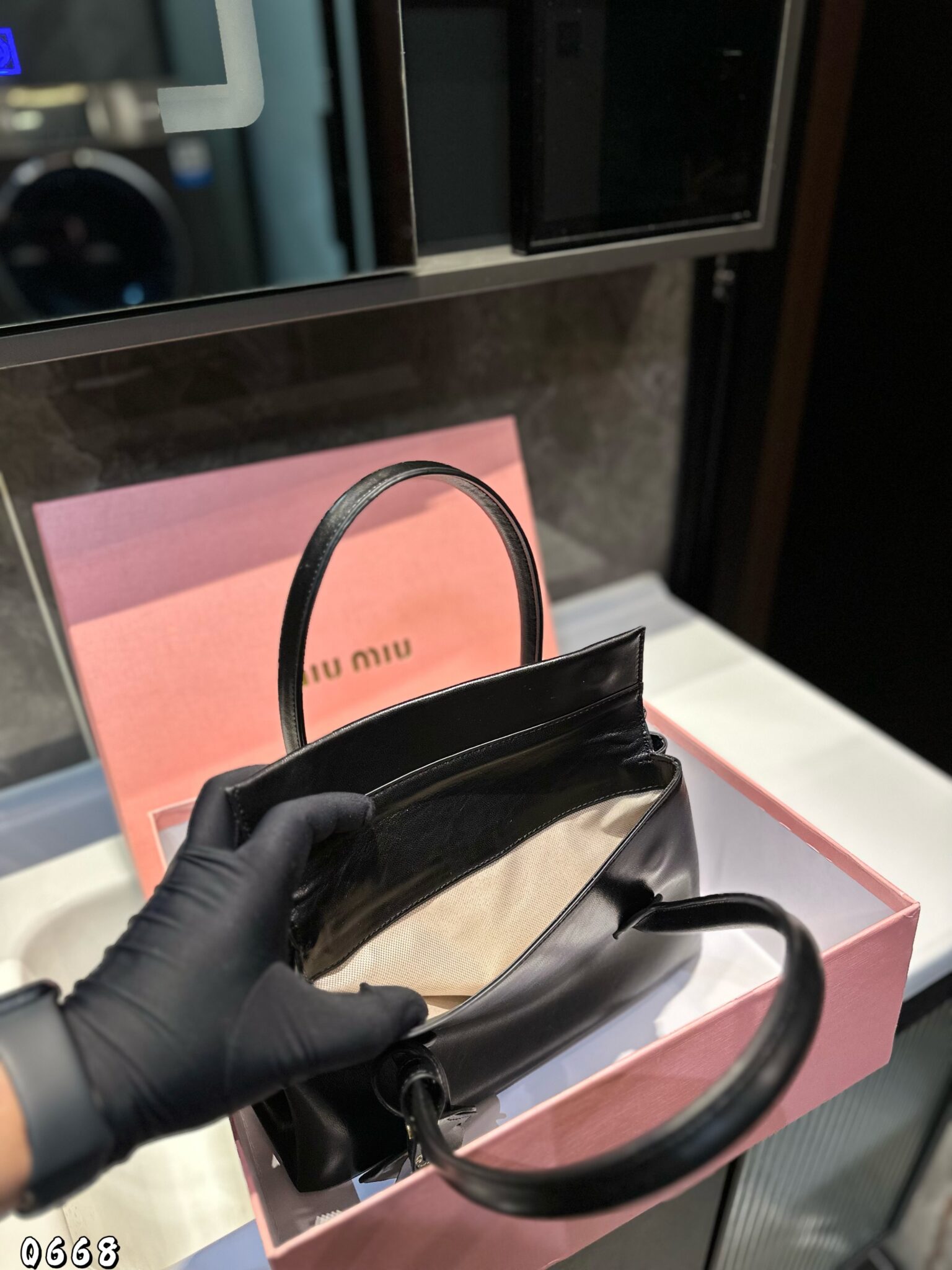 תיק יד מיו מיו – תמונה 12