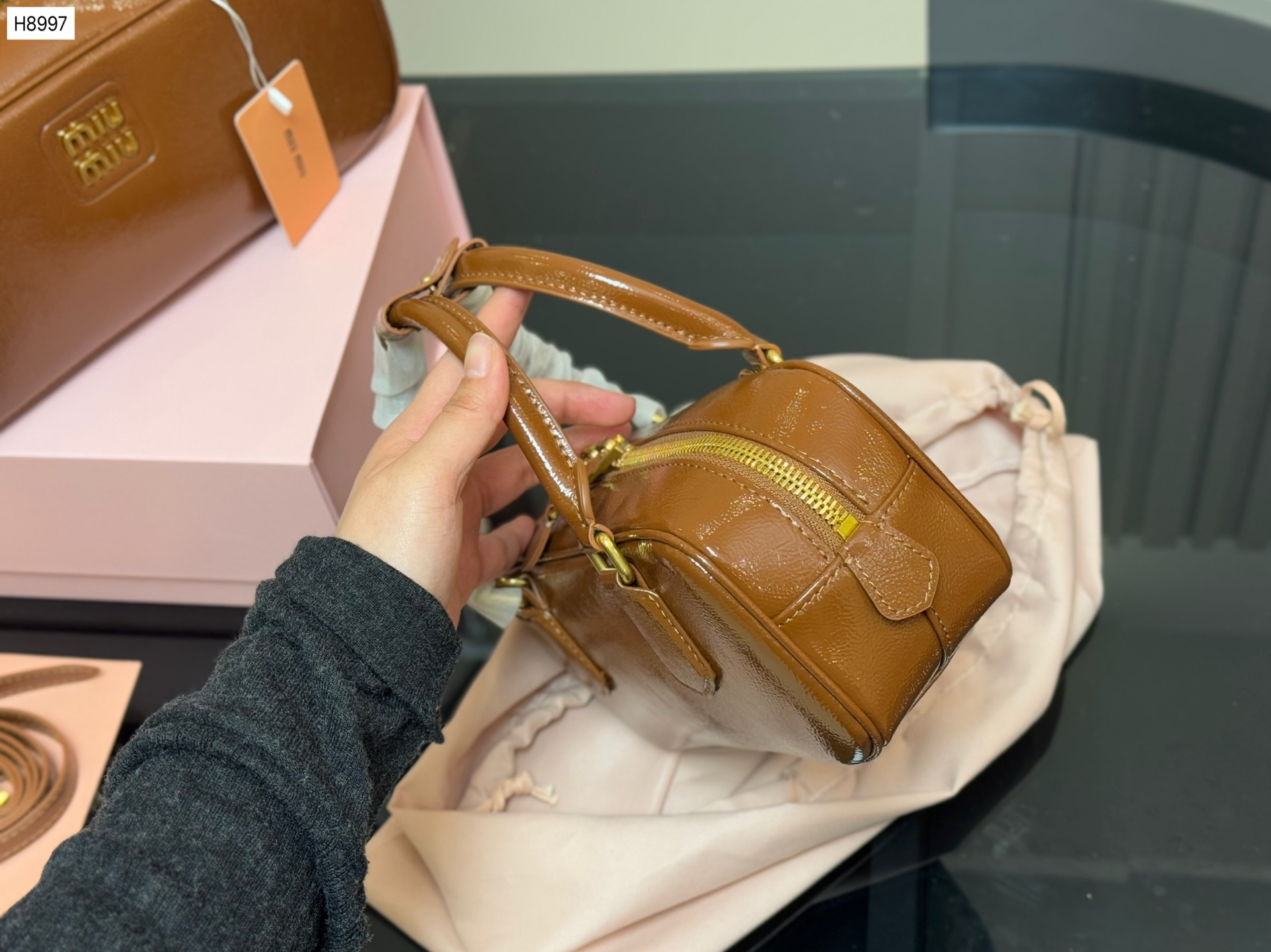 תיק צד מיו מיו – תמונה 9