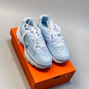 נעלי נייק אינישיאייטור