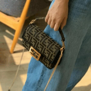 תיק צד פנדי