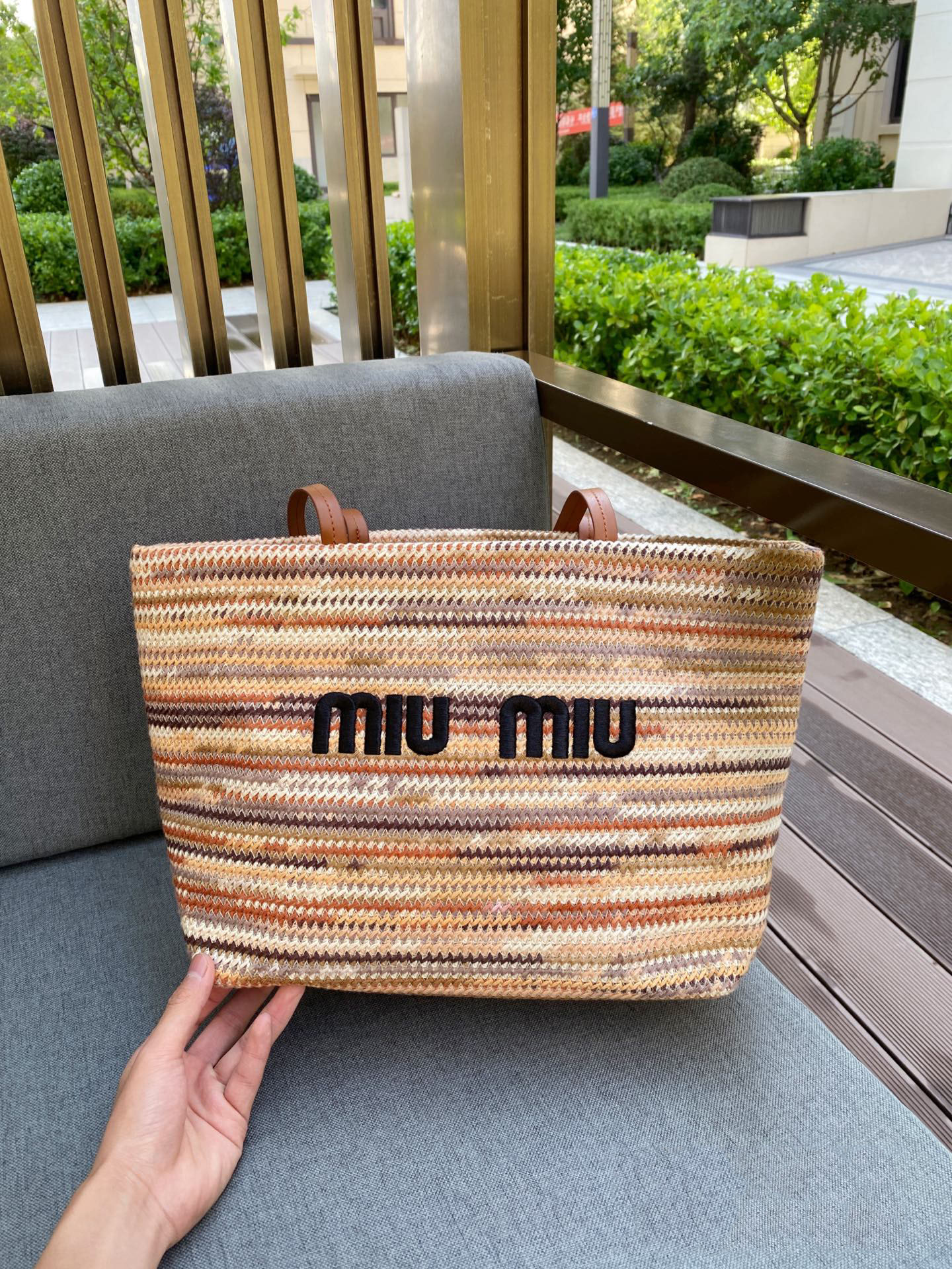 תיק פסים מיו מיו – תמונה 15