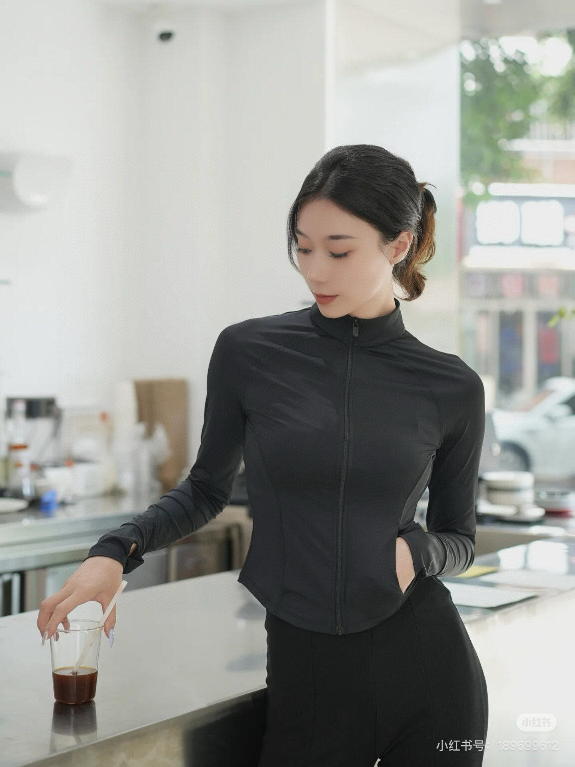 ג'קט ספורטיבי לולו למון – תמונה 9