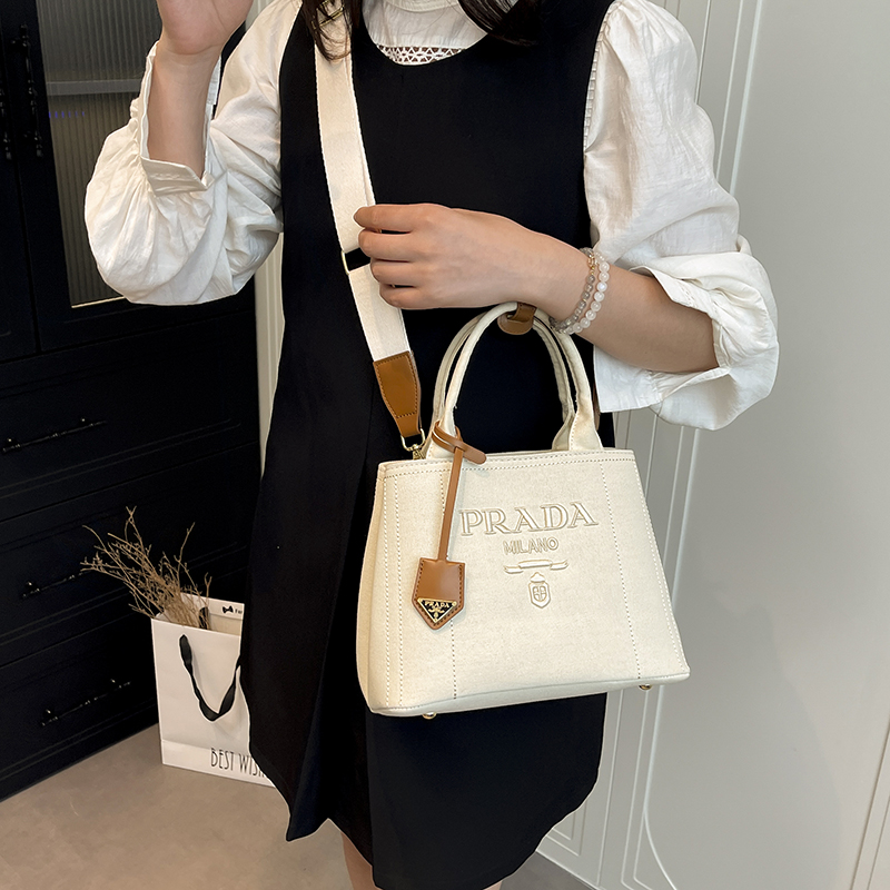 תיקי צד פראדה – תמונה 9