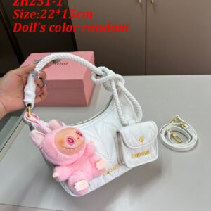 תיק יד מיו מיו