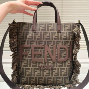 תיק צד פנדי