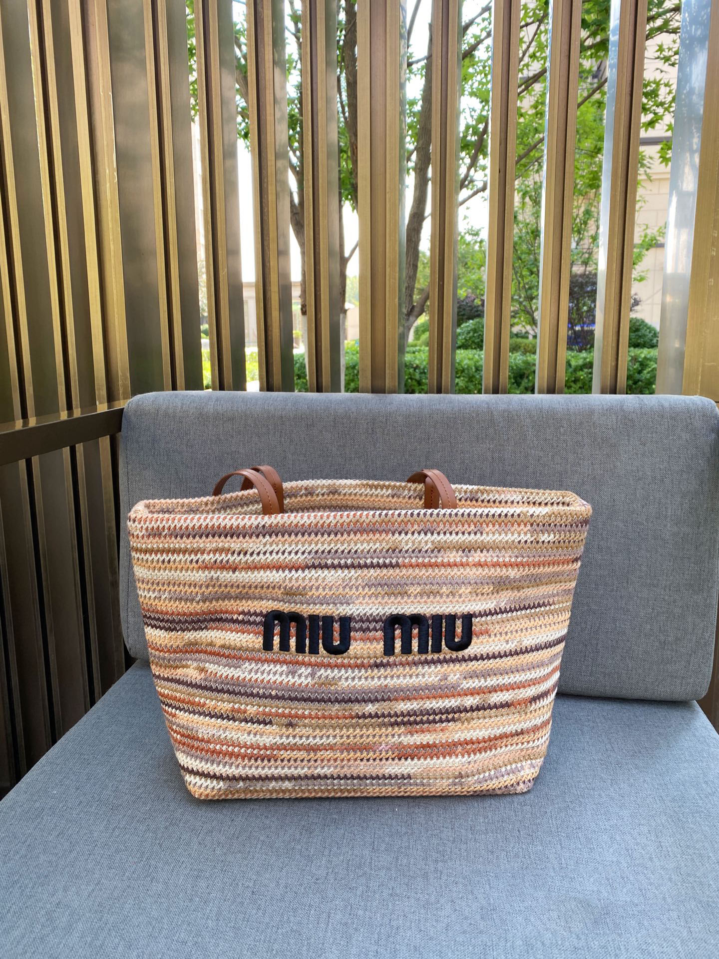 תיק פסים מיו מיו – תמונה 18