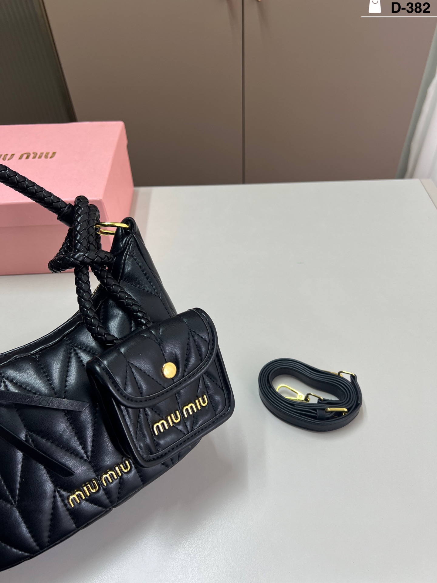 תיק יד מיו מיו – תמונה 12