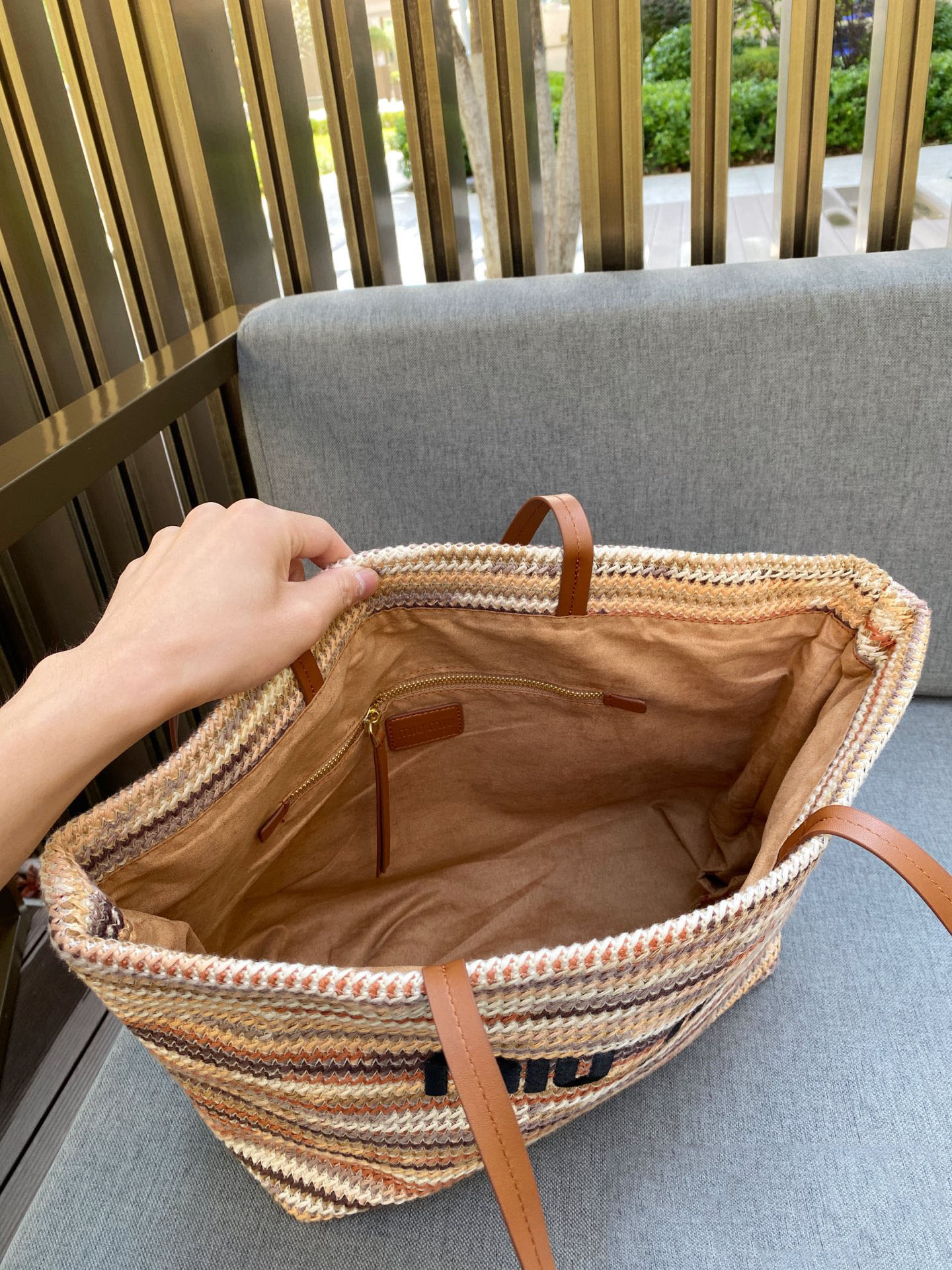 תיק פסים מיו מיו – תמונה 12