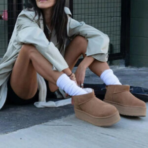 מגפיים UGG מיני פלטפורמה