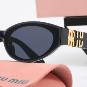 משקפי שמש מיו מיו