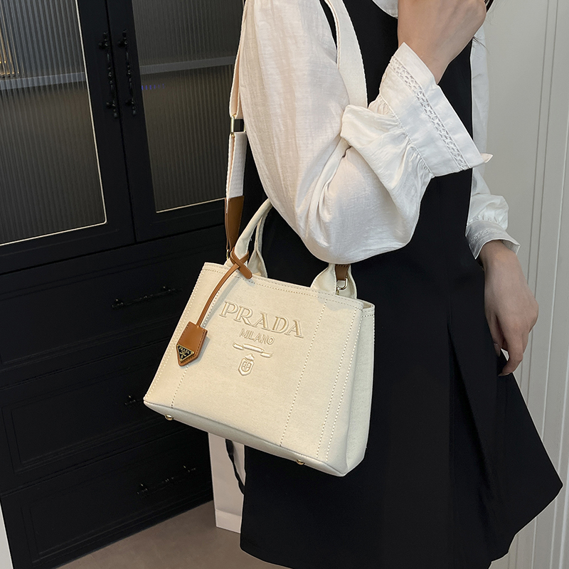 תיקי צד פראדה – תמונה 12