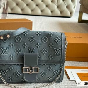 תיק צד לואי ויטון