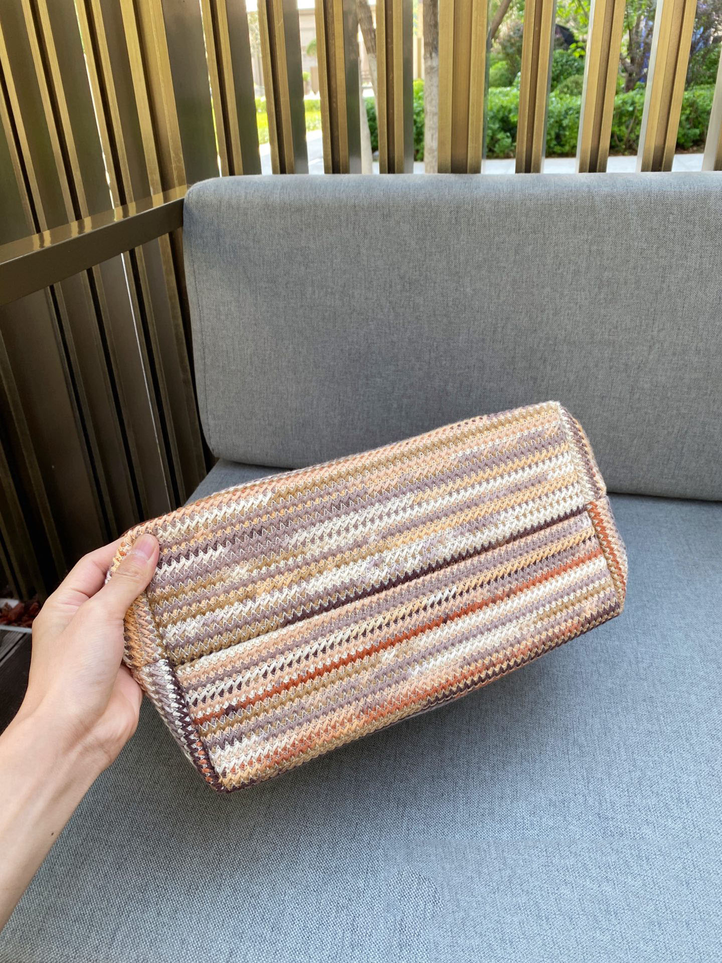 תיק פסים מיו מיו – תמונה 14