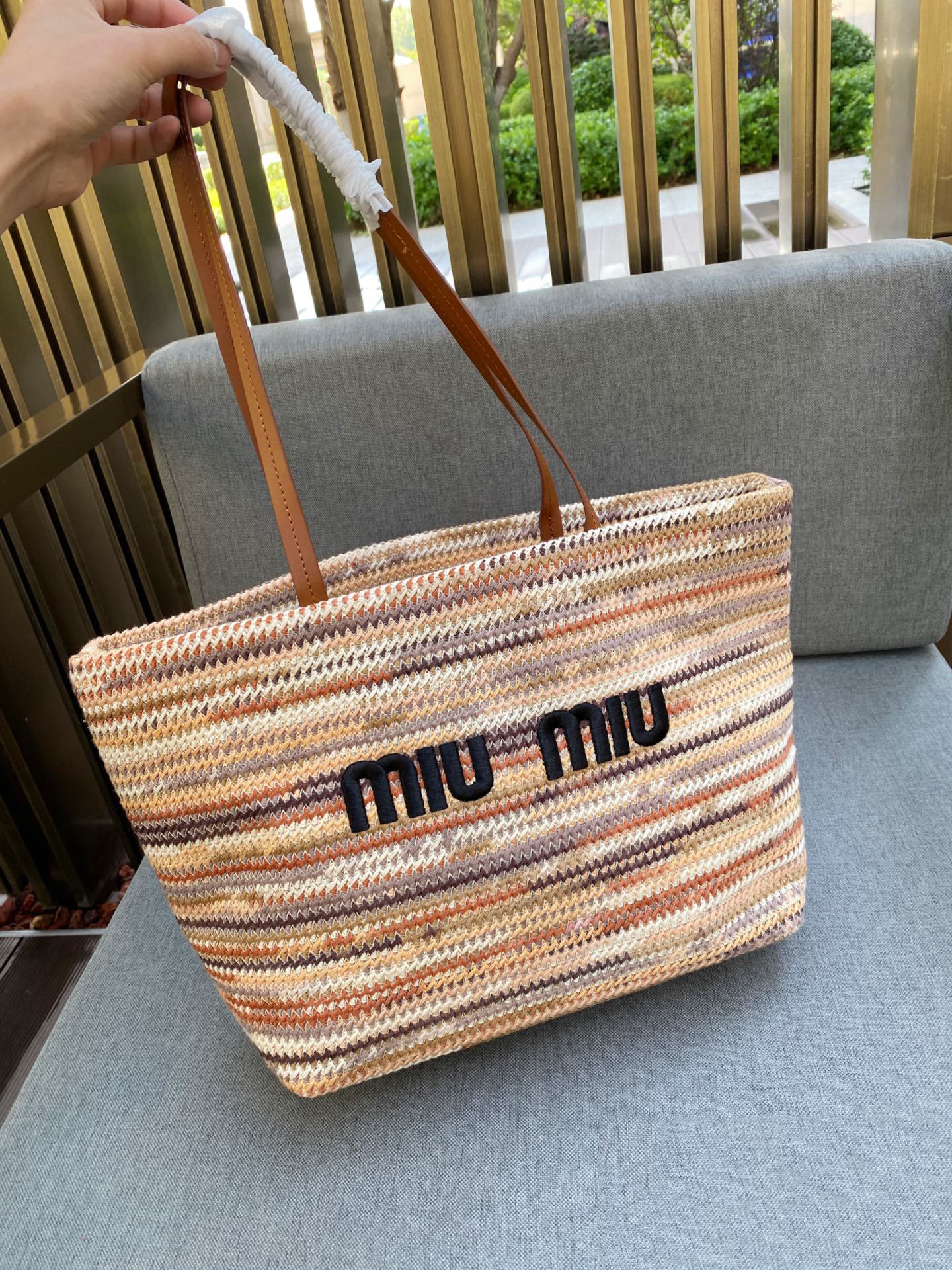 תיק פסים מיו מיו – תמונה 16