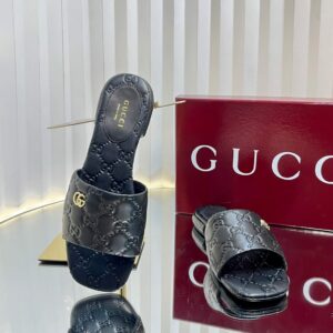 כפכפים גוצי