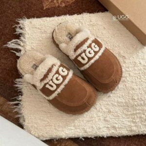 כפכפים UGG