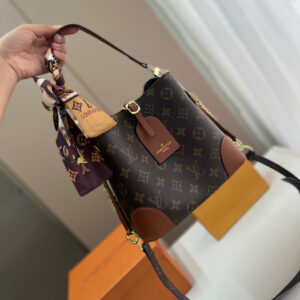 תיק צד לואי ויטון