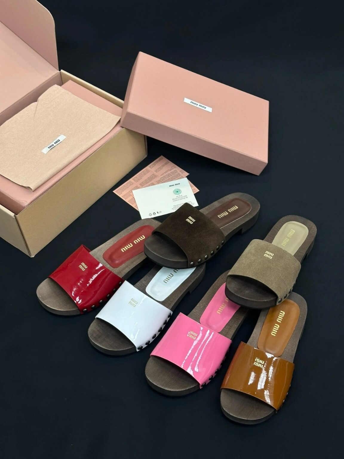 כפכפים מיו מיו