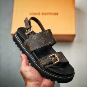 סנדלים לואי ויטון