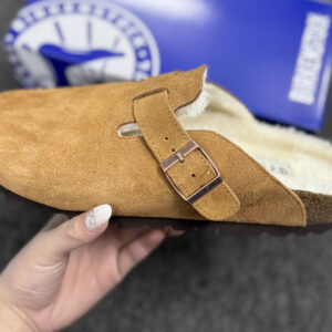 כפכפים בירקנשטוק סגורות