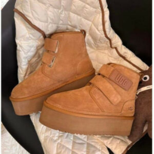 מגפיים פלטפורמה UGG