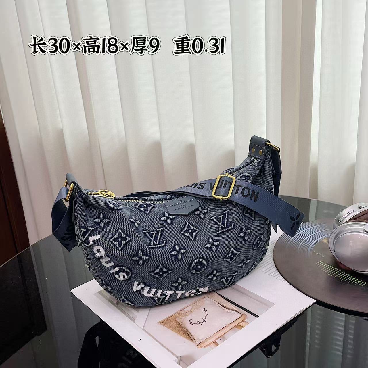 תיק יד לואי ויטון – תמונה 7