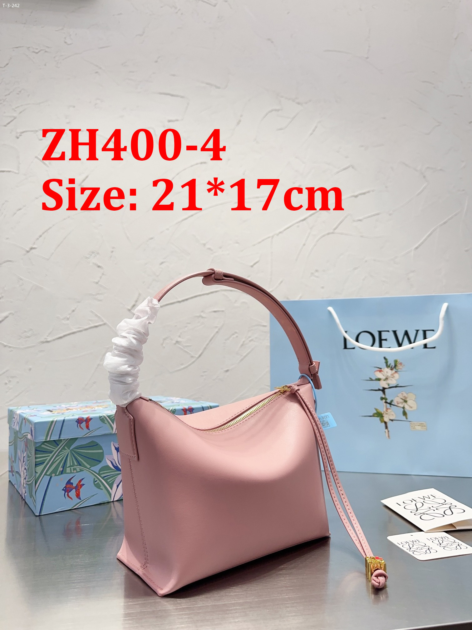 תיק יד LOEWE – תמונה 13