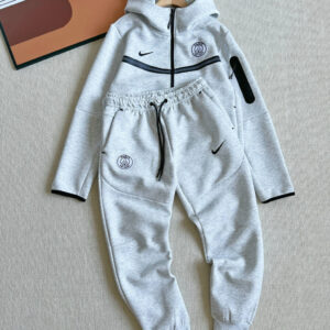 חליפה נייק גברים