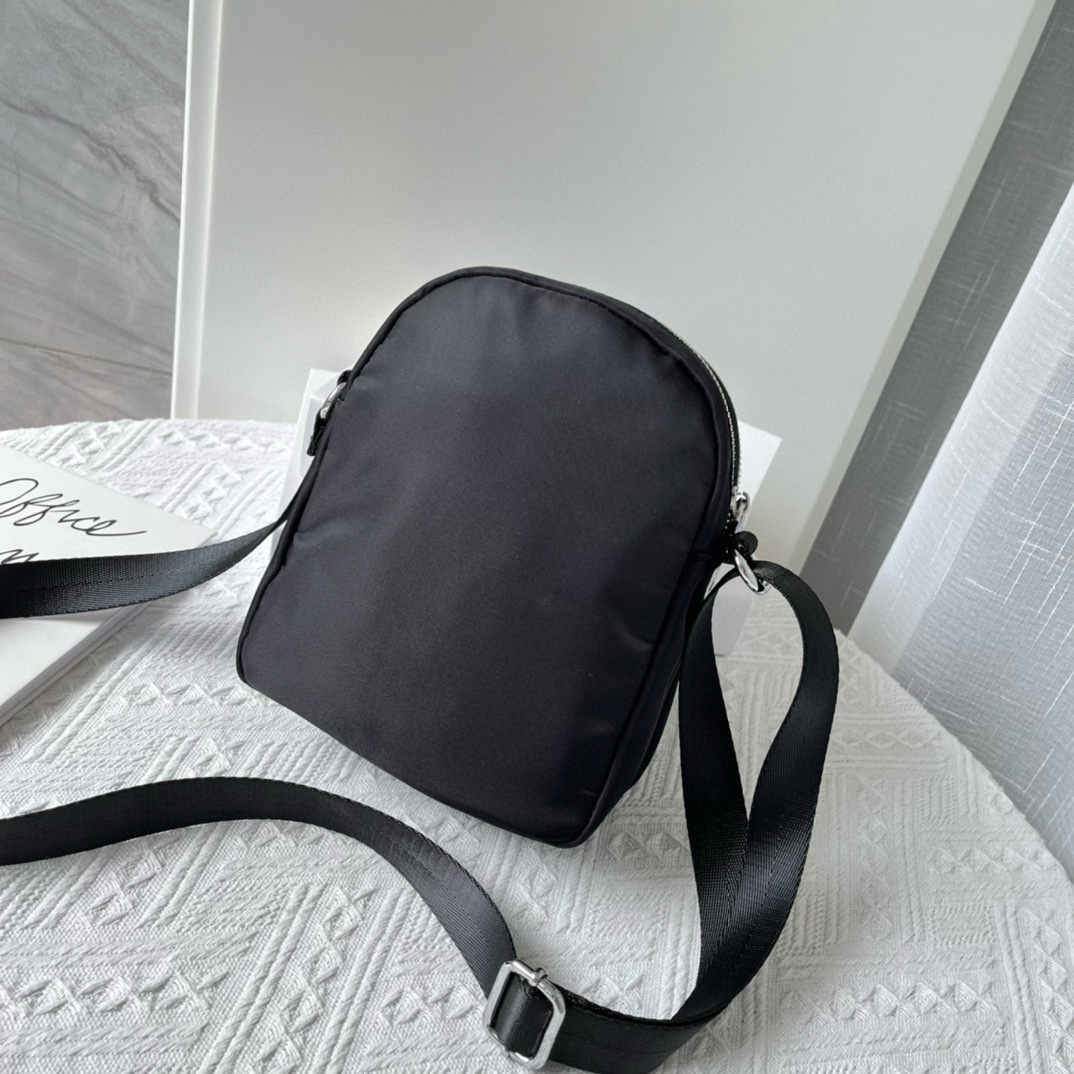 תיקי צד פרדה לו ולך – תמונה 7