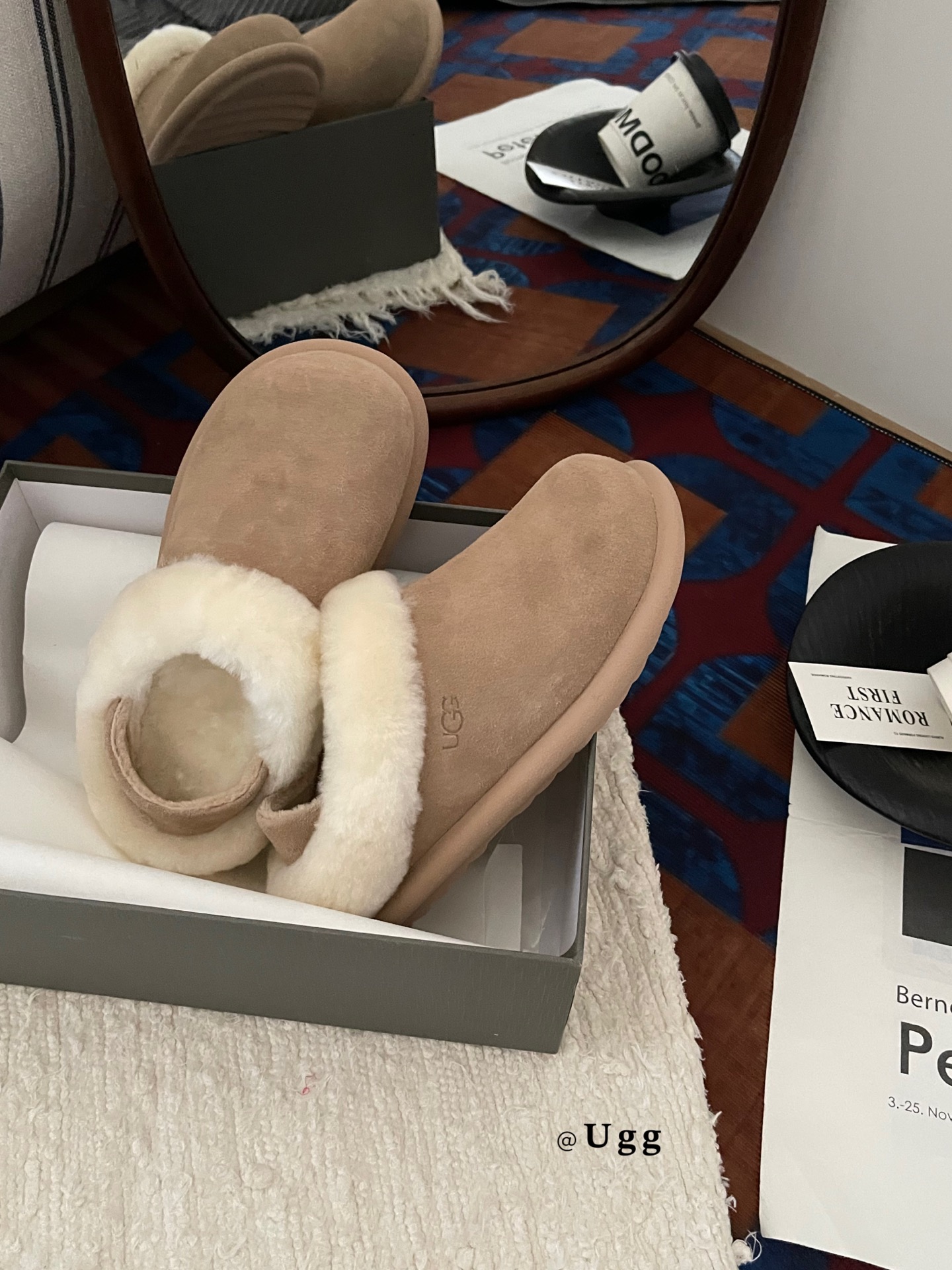 כפכפים עם רצועה אחורית ugg – תמונה 6