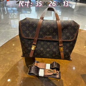 תיק צד לואי ויטון