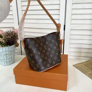 תיק כתף לואי ויטון