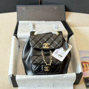 תיק גב שאנל מעור